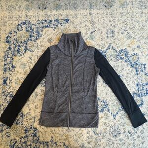 Lululemon jacket size 4